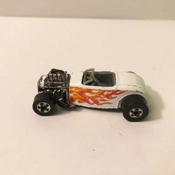 Vintage Lot of 3 Hot Wheels Roadster Malibu Grand Prix Race Car - Picture 5 of 16